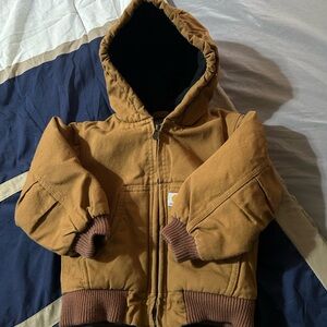 2t authentic carhartt boys coat.